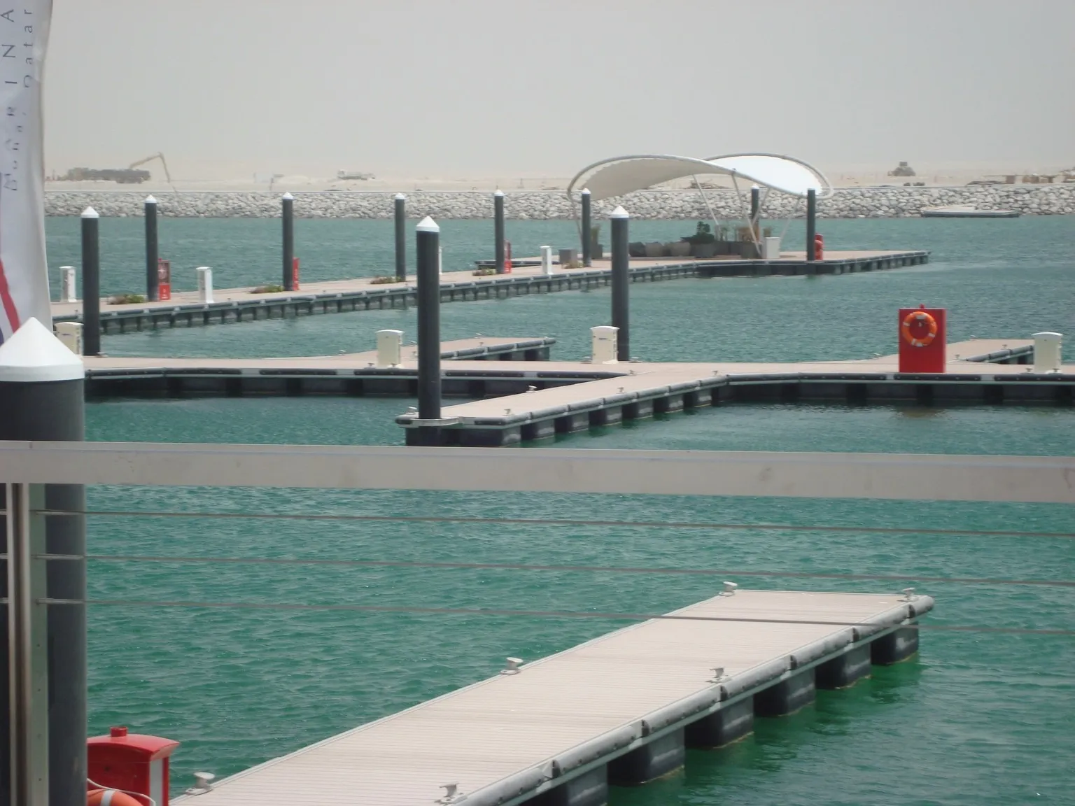 تركيب بلاط الإنترلوك والأرصفة، قطر