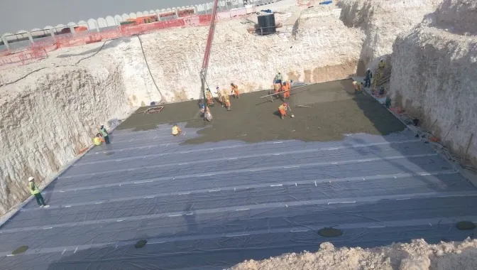 حفرة خرسانية مسلحة وقوالب الجدران، قطر