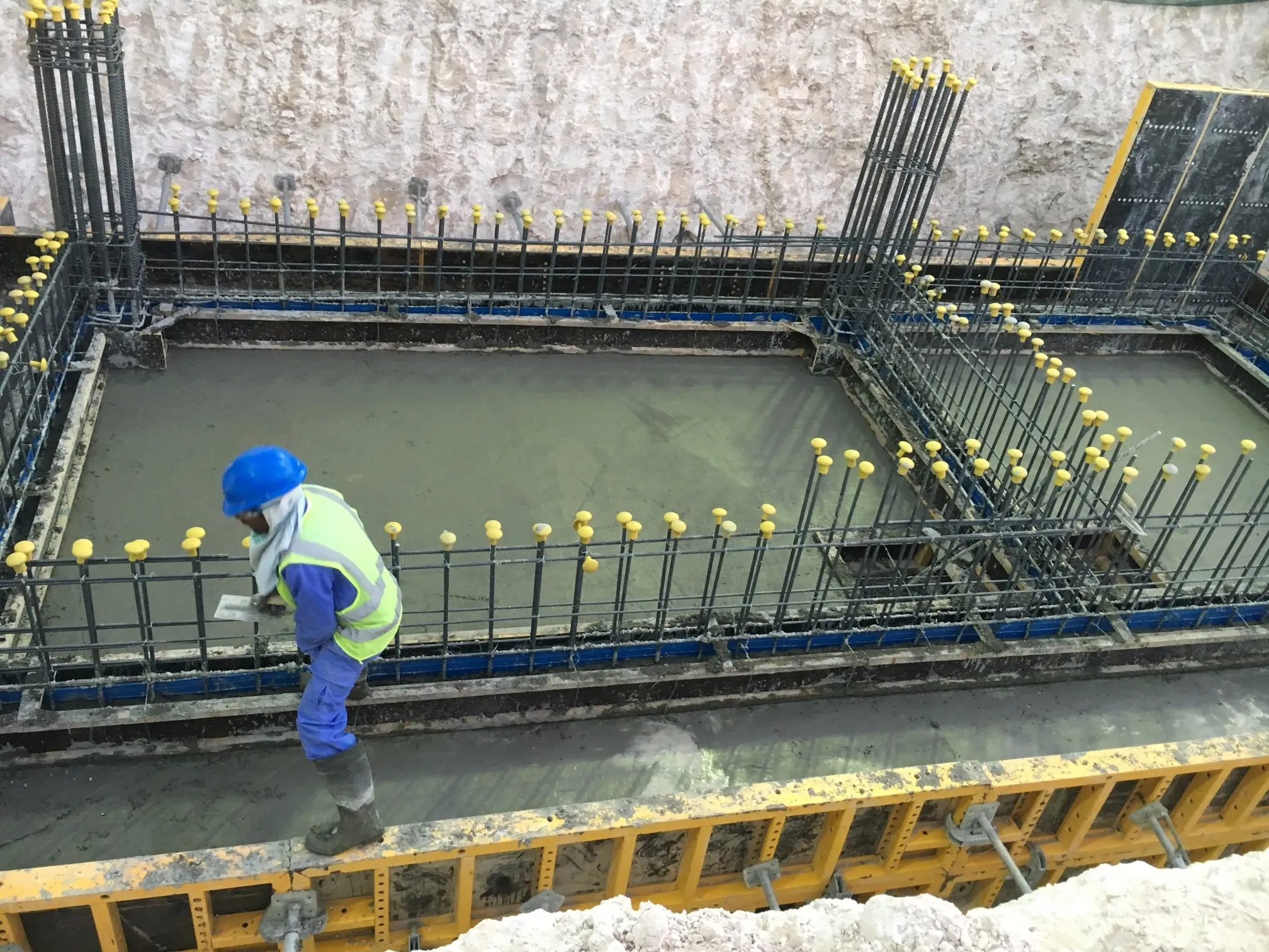 حديد تسليح أساسات لبشة، قطر