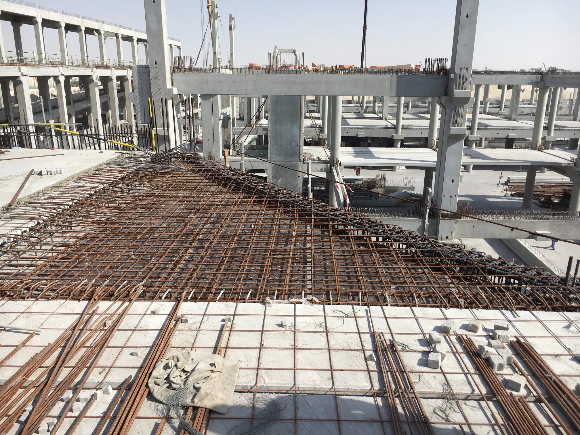 تسليح البلاطة قبل الصب، قطر