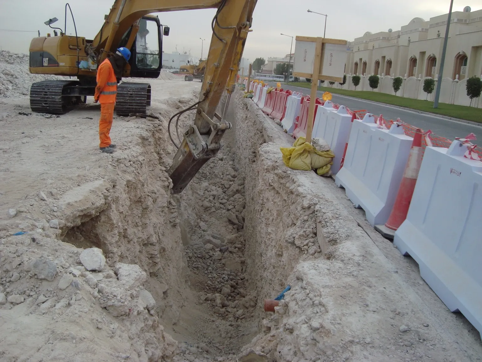 Trench excavation for utility networks, Qatar